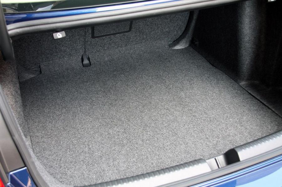  Volkswagen Jetta 2011 года  (фото 73 из 139)